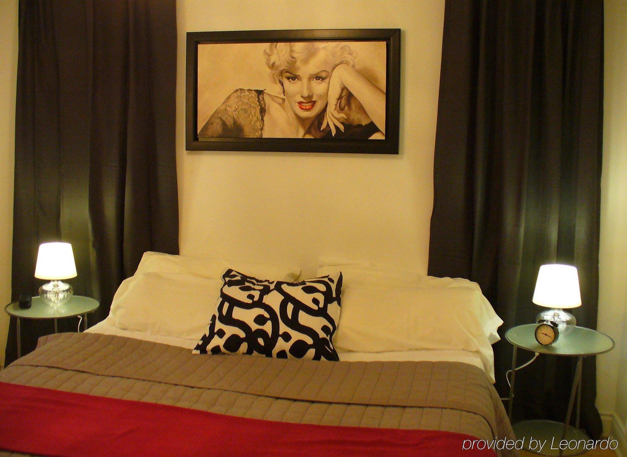Celebrities Hotel Montréal Dış mekan fotoğraf